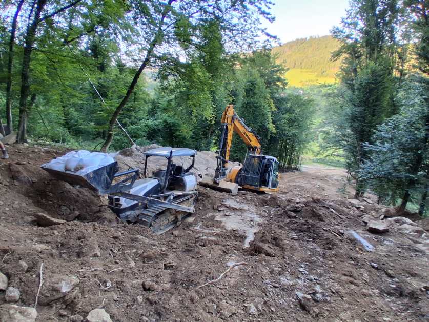 Speciální zemní práce a doprava materiálu ve svahu